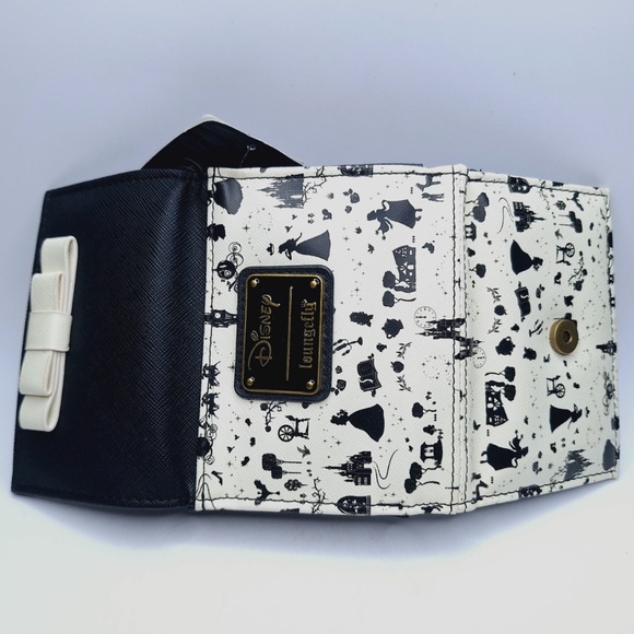 Loungefly Disney Princesses Silhouette Trifold Wallet NWT - Picture 4 of 6